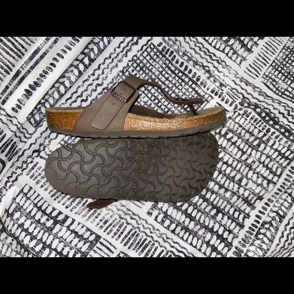 Birkenstock’s Size 39 (women’s 9)
